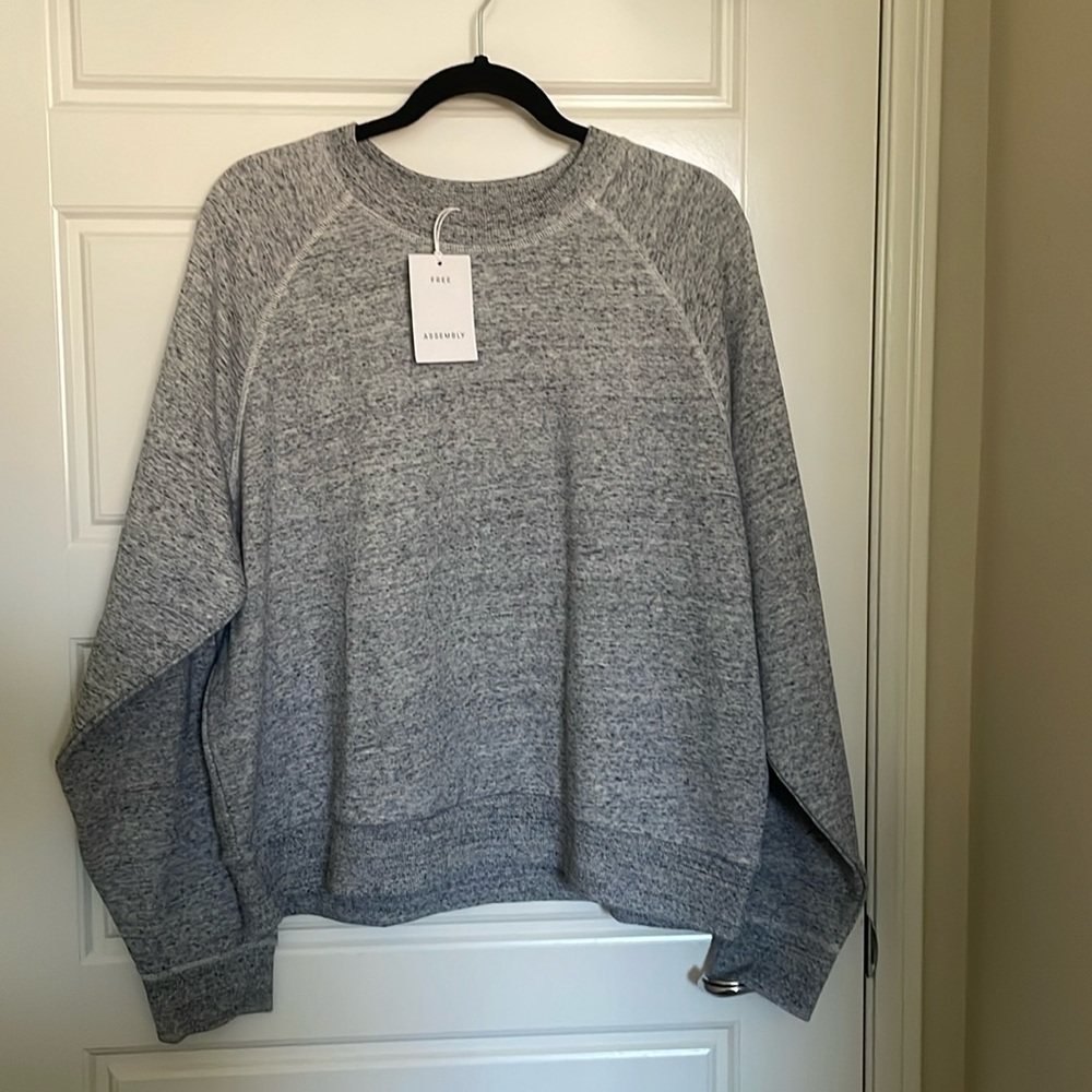 Free Assembly Classic Raglan Sweatshirt- Gray